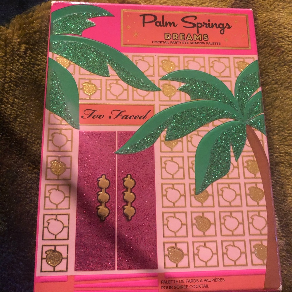 - Too faced Palm springs dreams cocktail palette